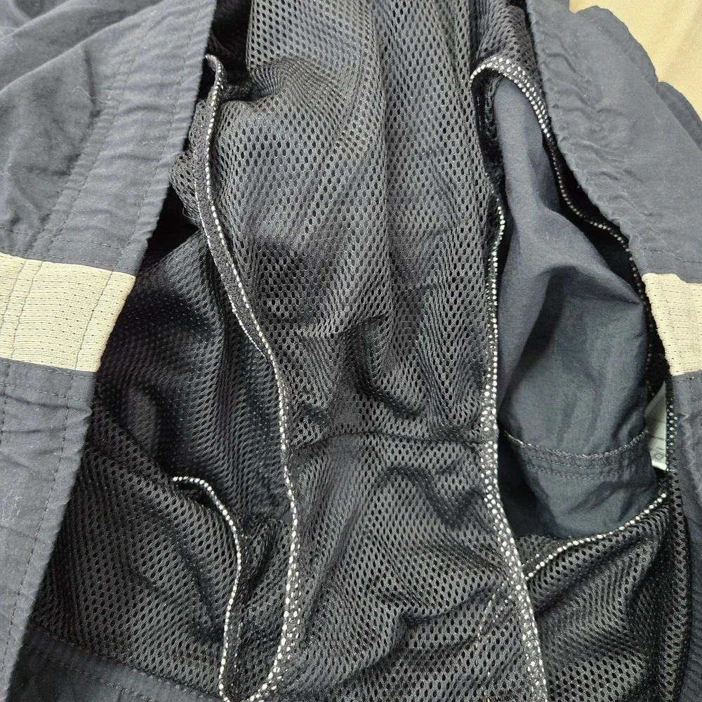 VINTAGE Nike‎ Men Activewear Shorts M Black Lined Logo Mesh 10